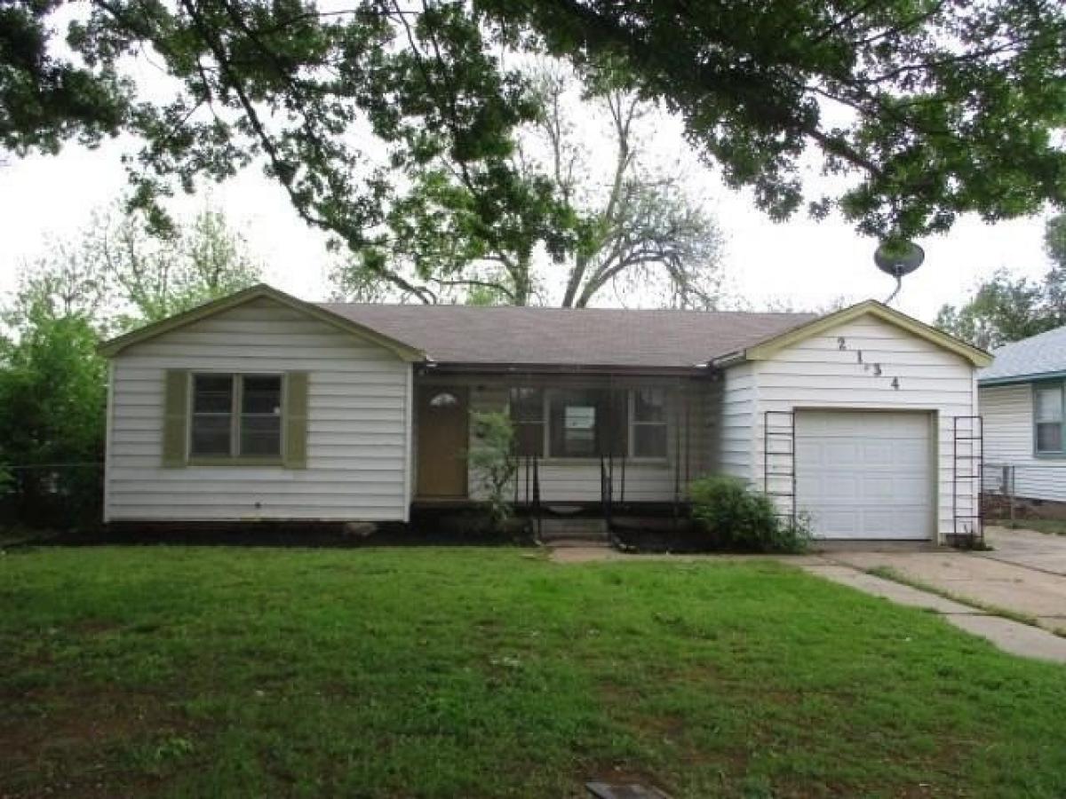 Picture of Home For Sale in Lawton, Oklahoma, United States