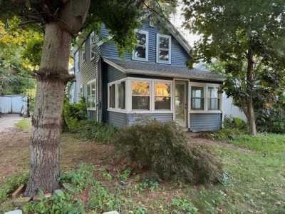 Home For Sale in Warwick, Rhode Island