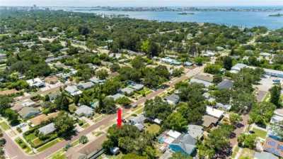 Home For Sale in Dunedin, Florida