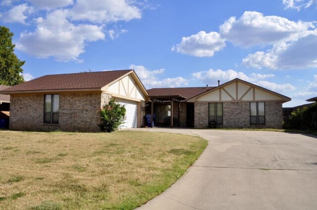 Picture of Home For Sale in Duncan, Oklahoma, United States