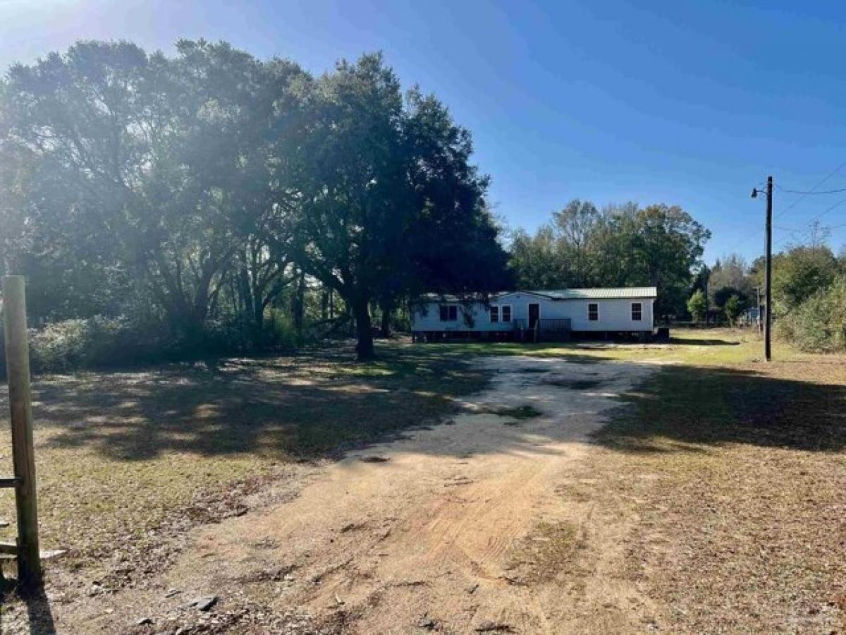 Picture of Home For Sale in Milton, Florida, United States