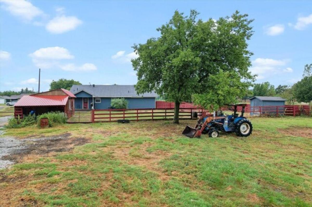 Picture of Home For Sale in Gainesville, Texas, United States