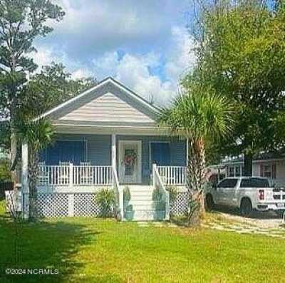 Home For Sale in Surf City, North Carolina