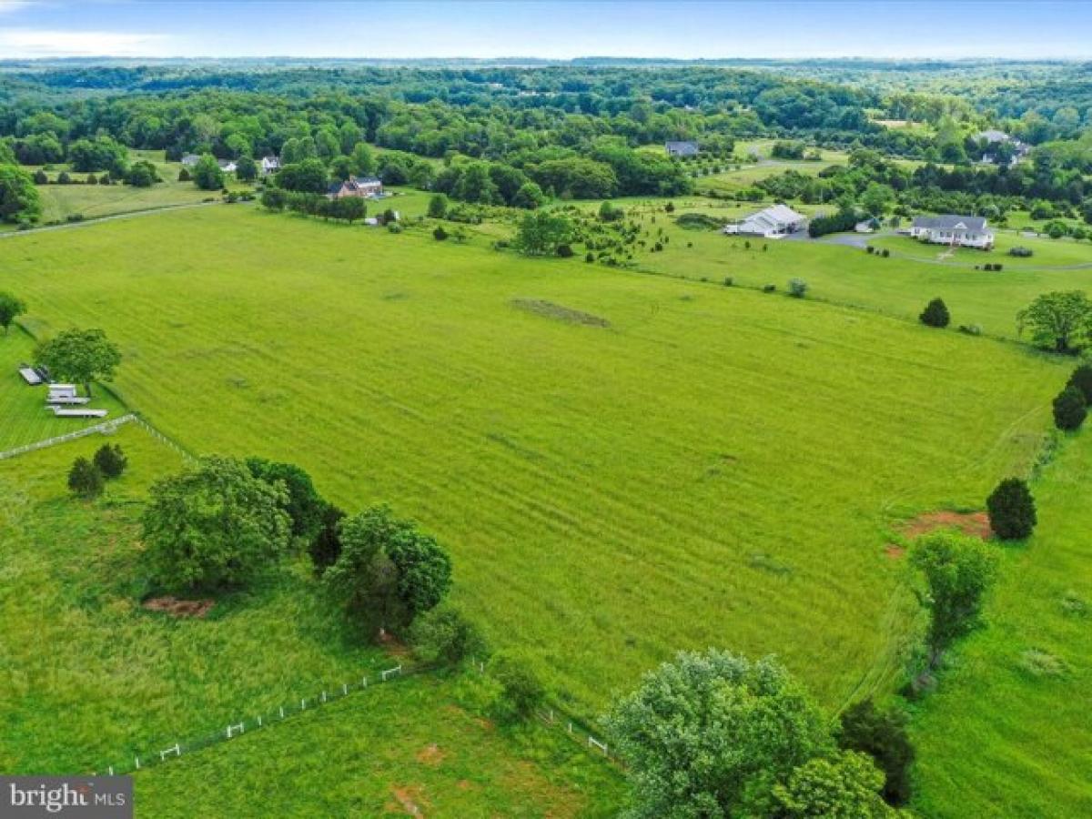 Picture of Residential Land For Sale in Martinsburg, West Virginia, United States