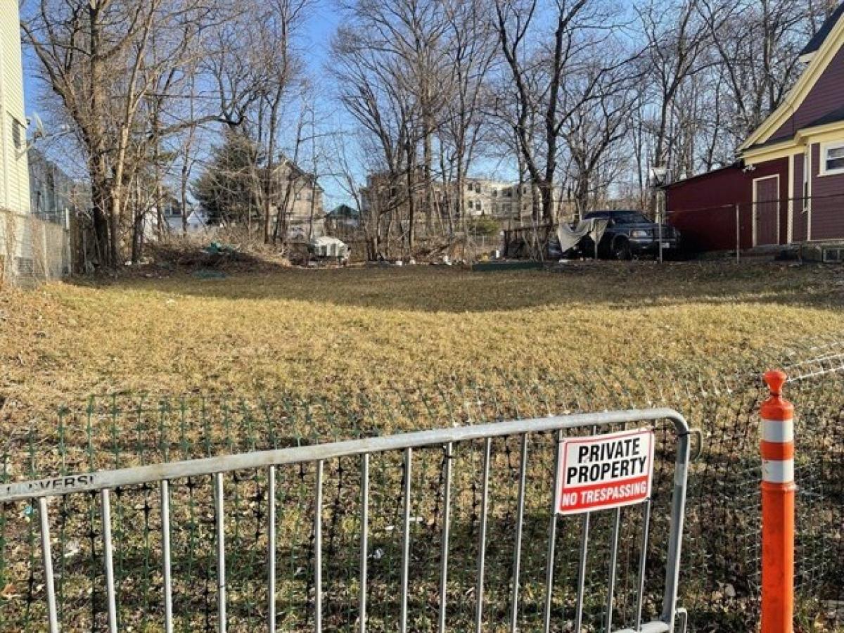 Picture of Residential Land For Sale in Boston, Massachusetts, United States