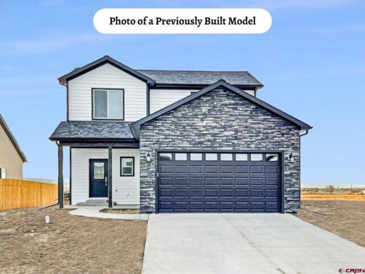 Picture of Home For Sale in Montrose, Colorado, United States