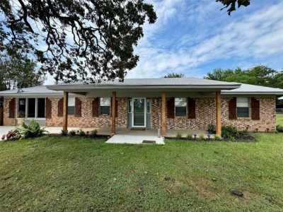 Home For Sale in Franklin, Texas