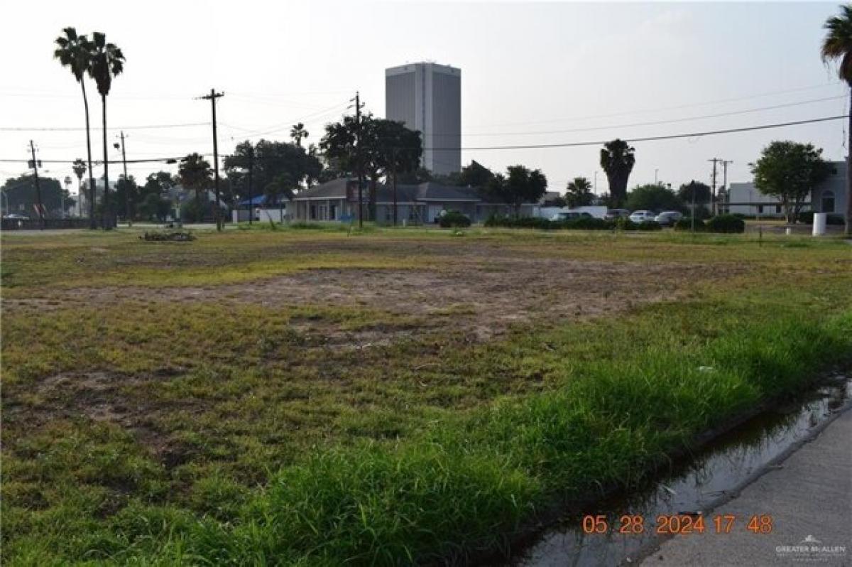 Picture of Residential Land For Sale in McAllen, Texas, United States