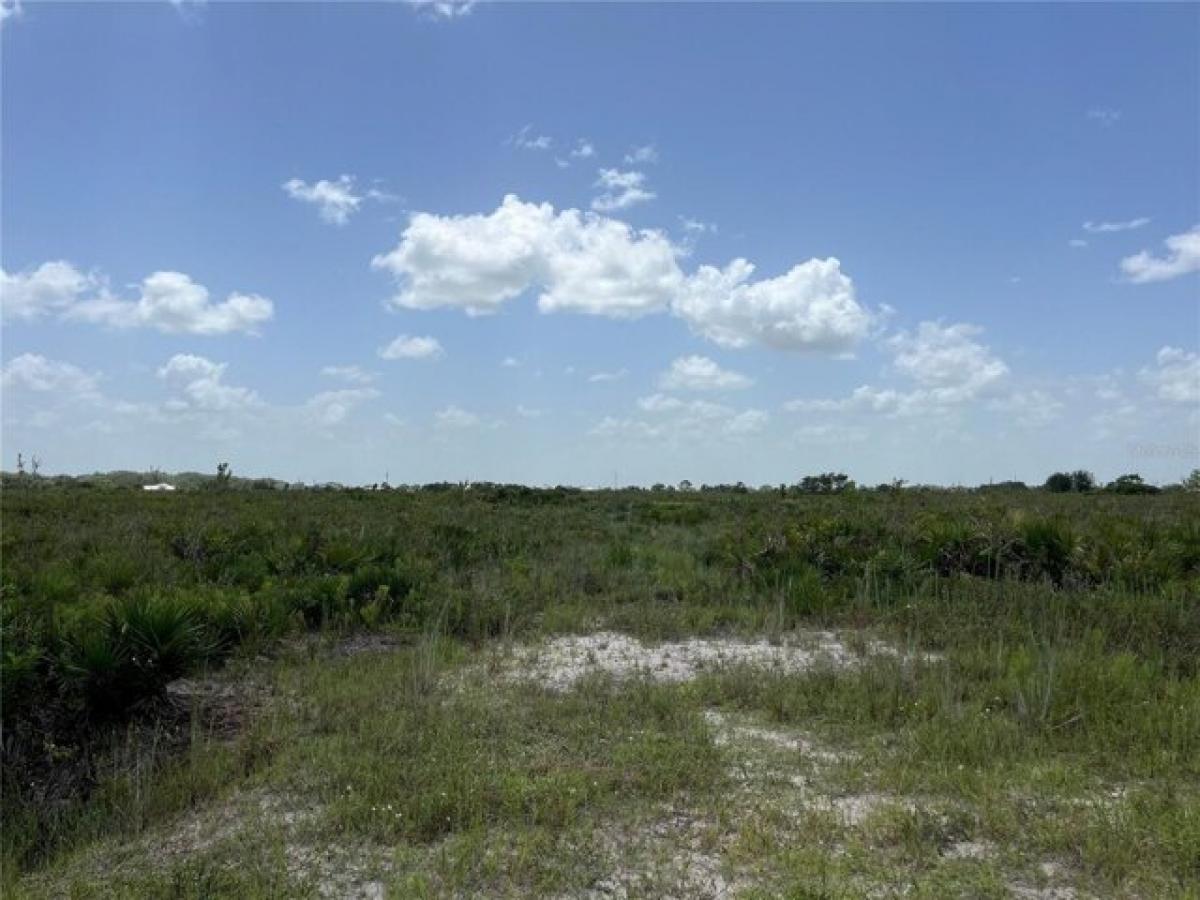 Picture of Residential Land For Sale in Okeechobee, Florida, United States