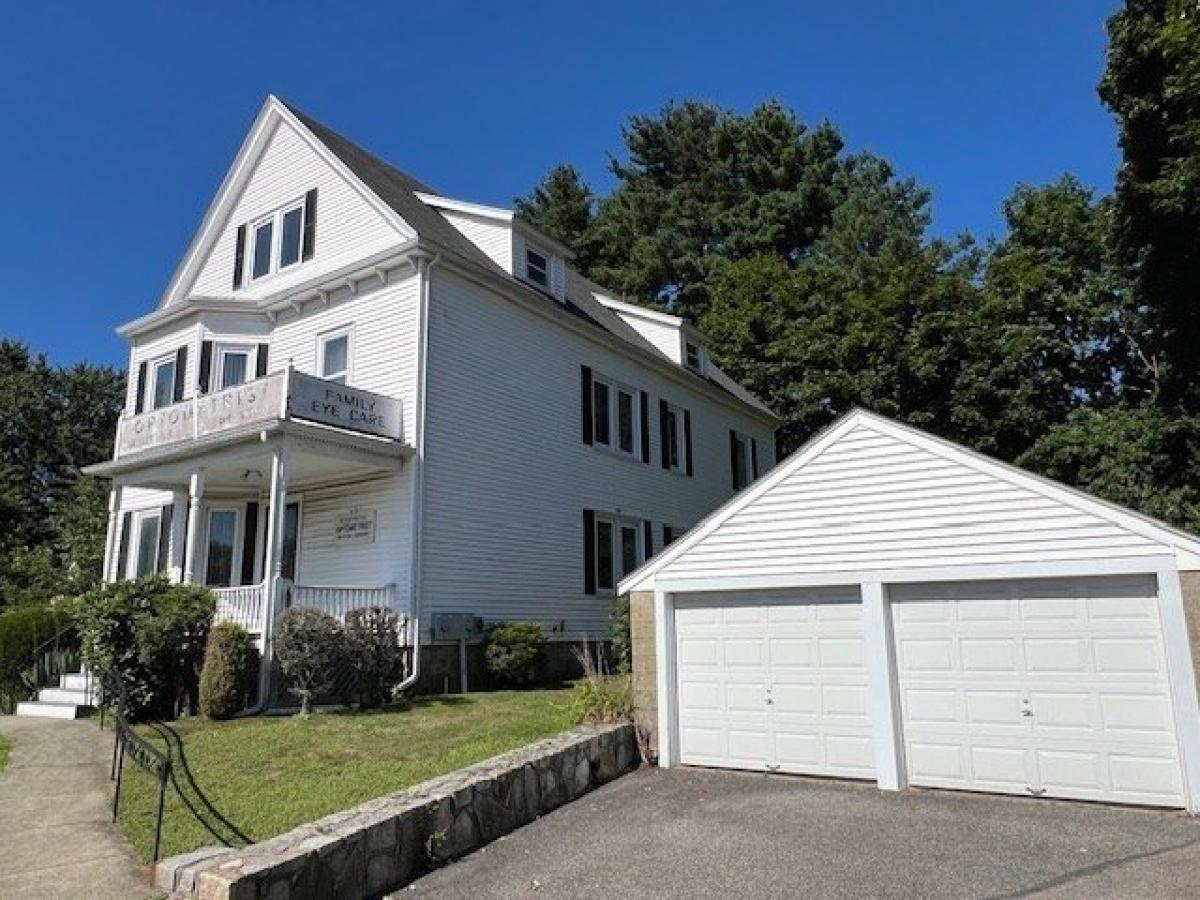 Picture of Home For Sale in Westwood, Massachusetts, United States