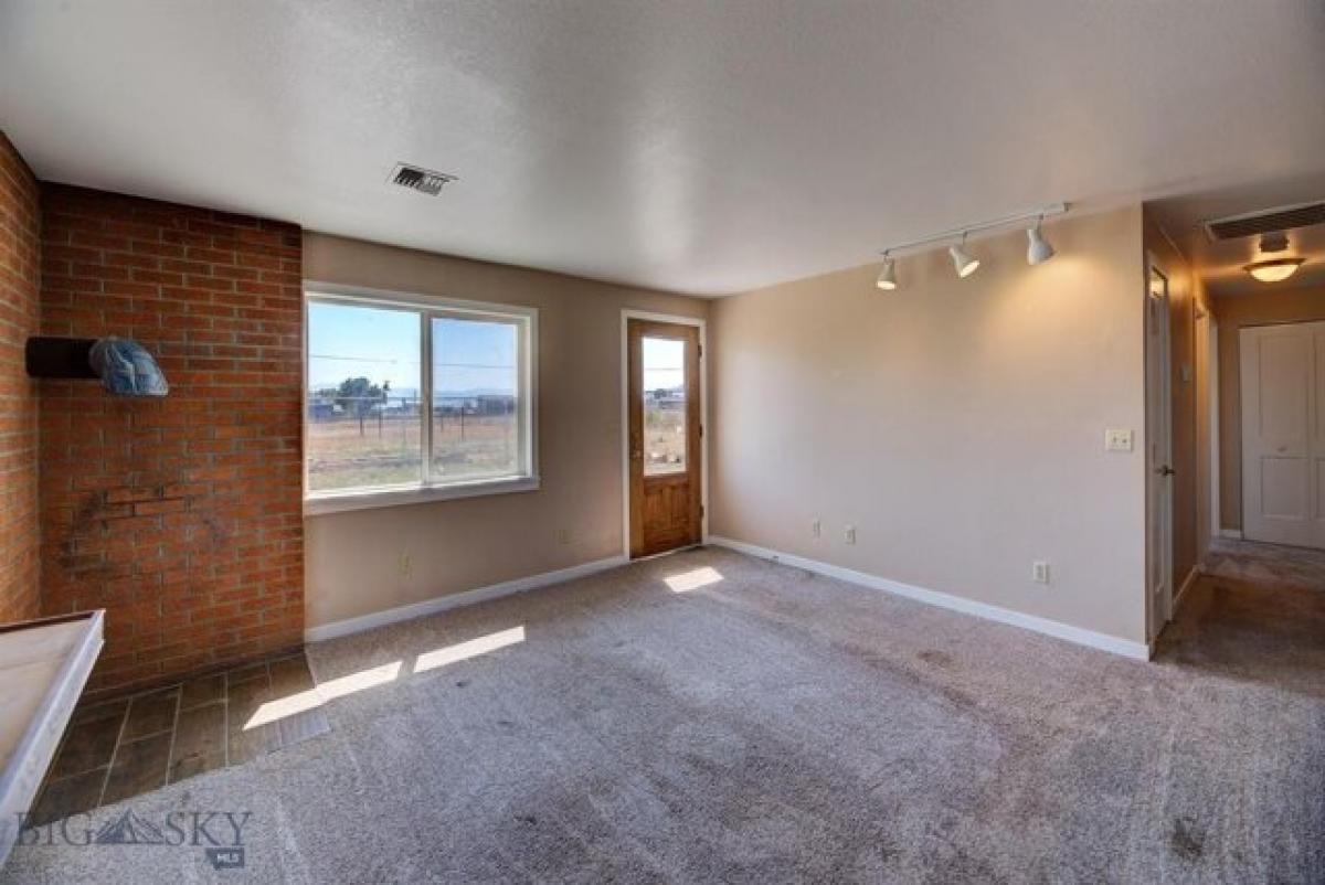 Picture of Home For Sale in Helena, Montana, United States