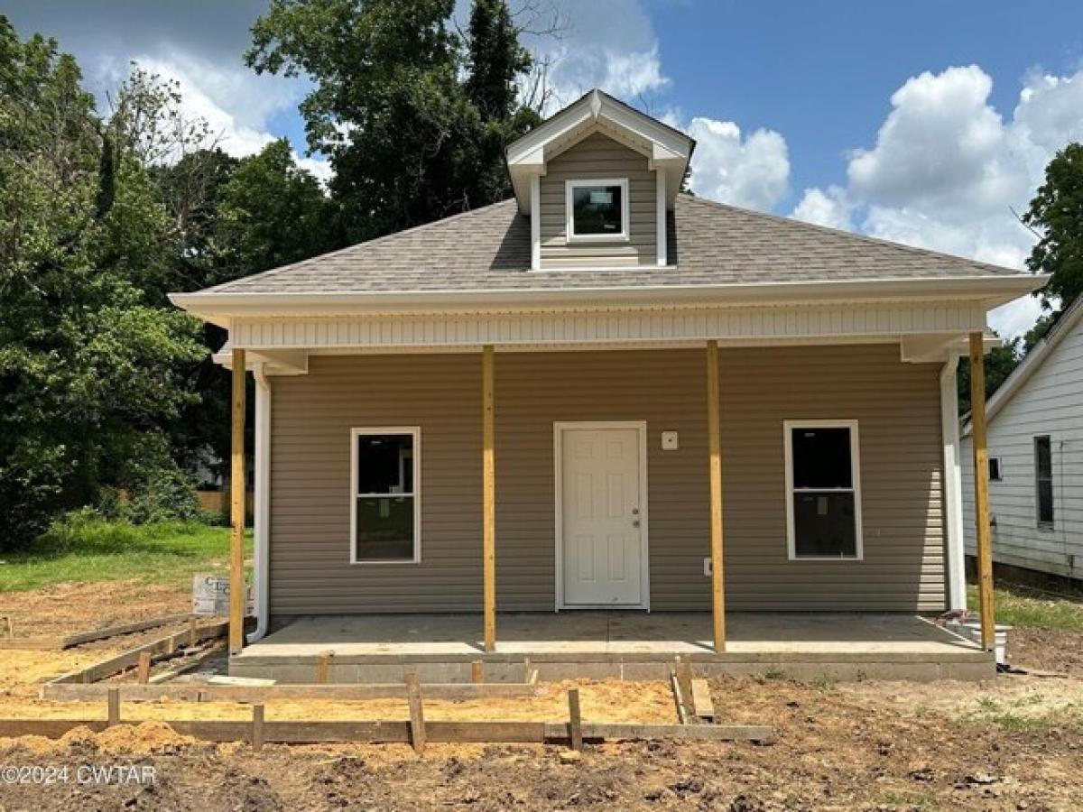 Picture of Home For Sale in Jackson, Tennessee, United States