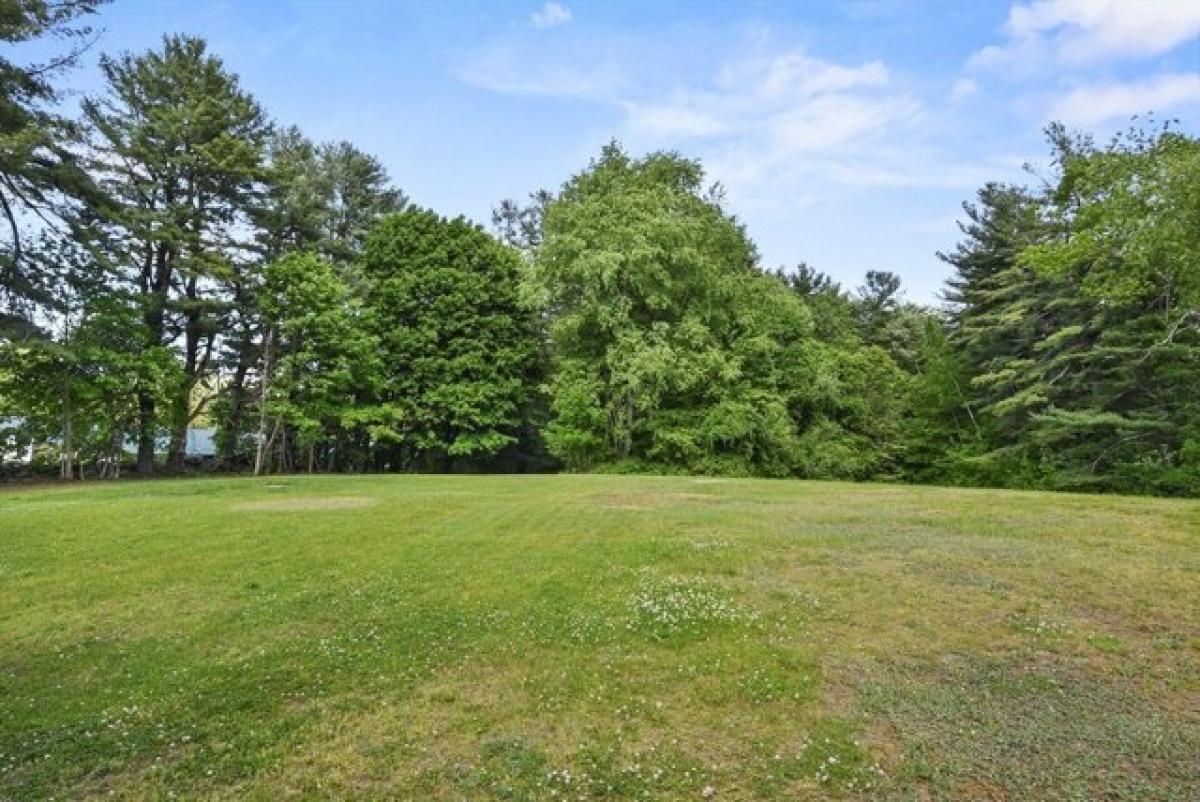 Picture of Residential Land For Sale in Holden, Massachusetts, United States