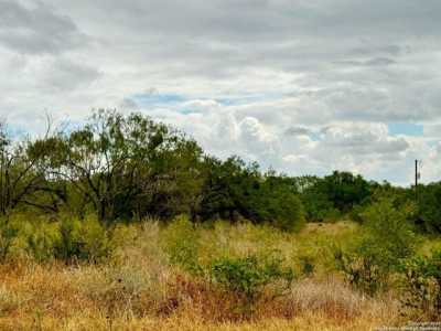 Residential Land For Sale in Devine, Texas