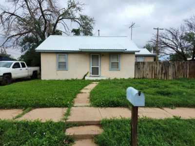 Home For Sale in Abernathy, Texas