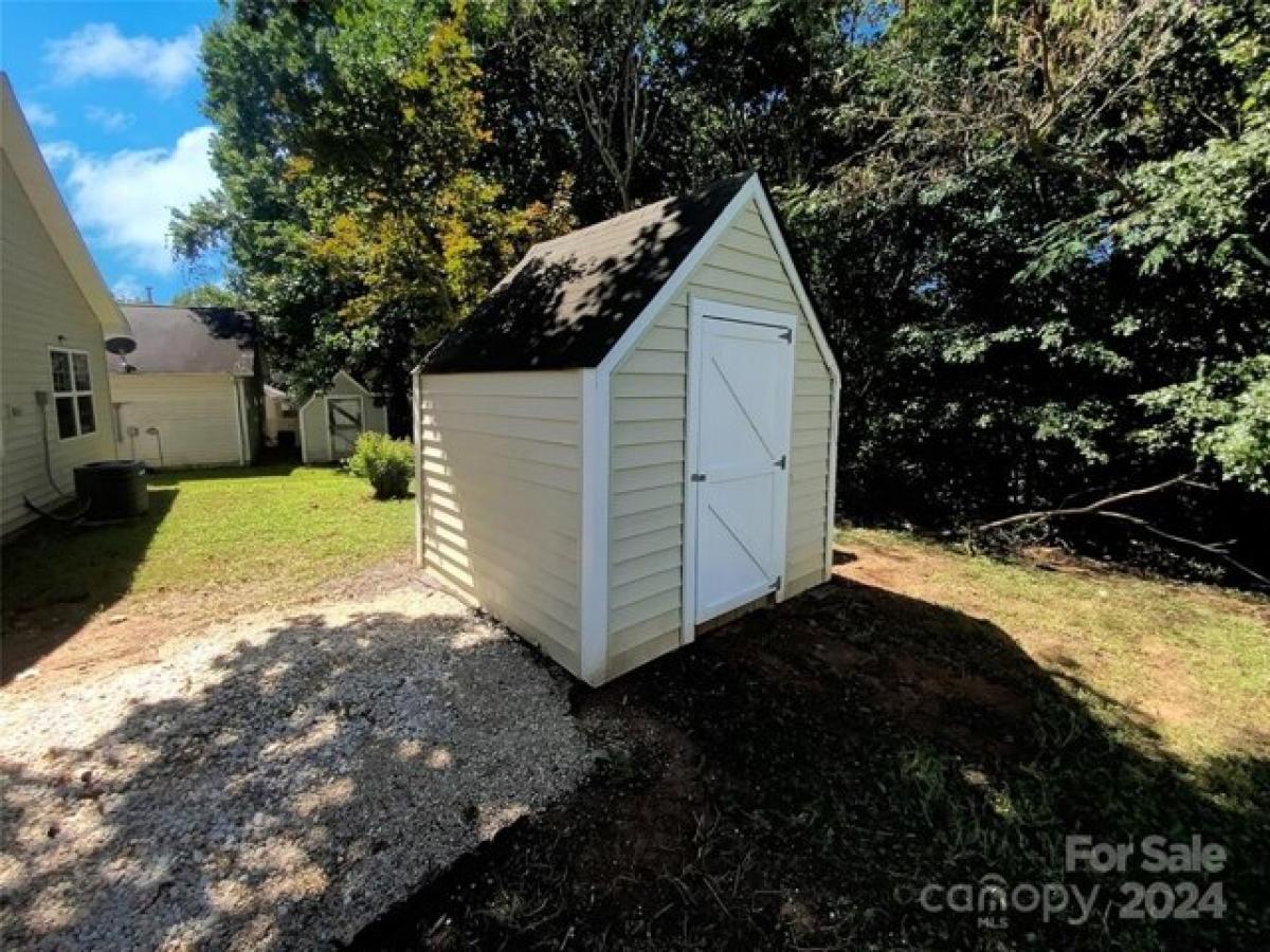 Picture of Home For Sale in Mooresville, North Carolina, United States