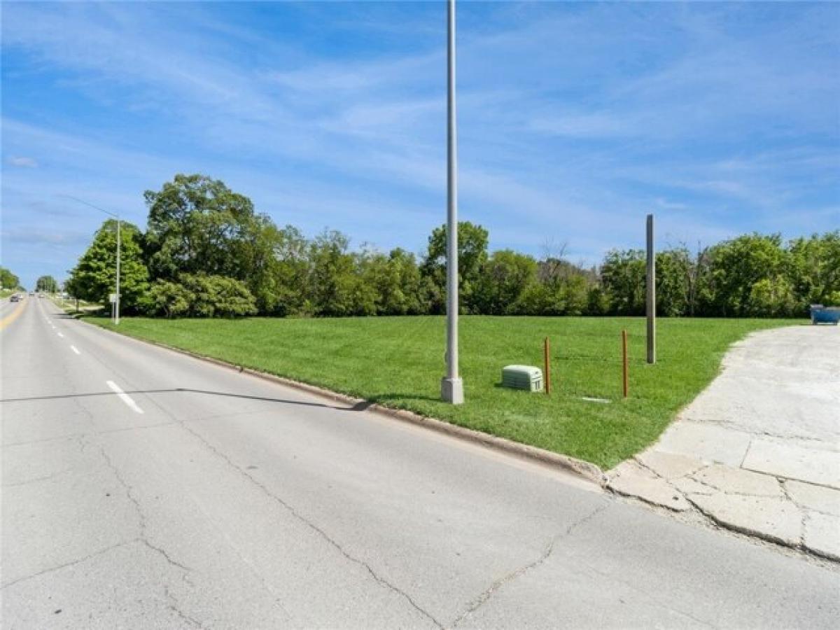 Picture of Residential Land For Sale in Indianola, Iowa, United States