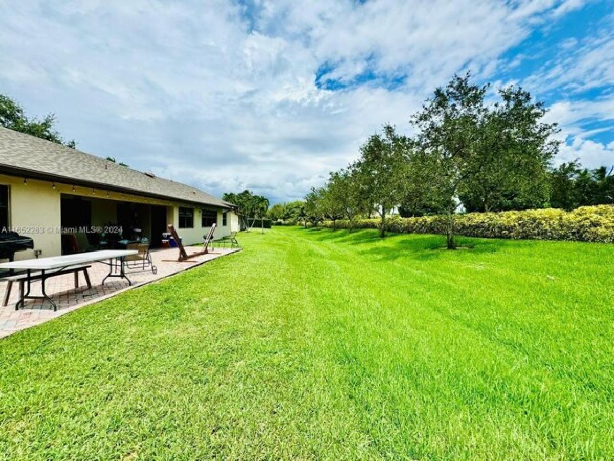 Picture of Home For Sale in Pembroke Pines, Florida, United States