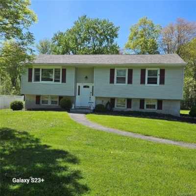 Home For Sale in Wappingers Falls, New York