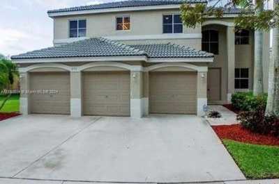 Home For Sale in Weston, Florida