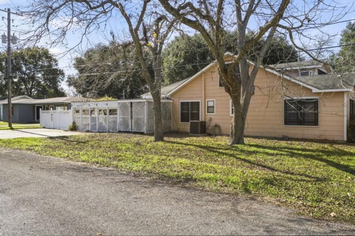 Picture of Home For Sale in Columbus, Texas, United States