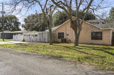 Home For Sale in Columbus, Texas