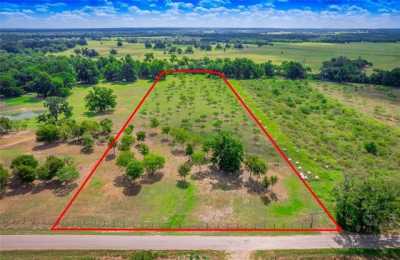 Residential Land For Sale in Rockdale, Texas