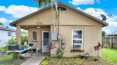 Home For Sale in Deland, Florida