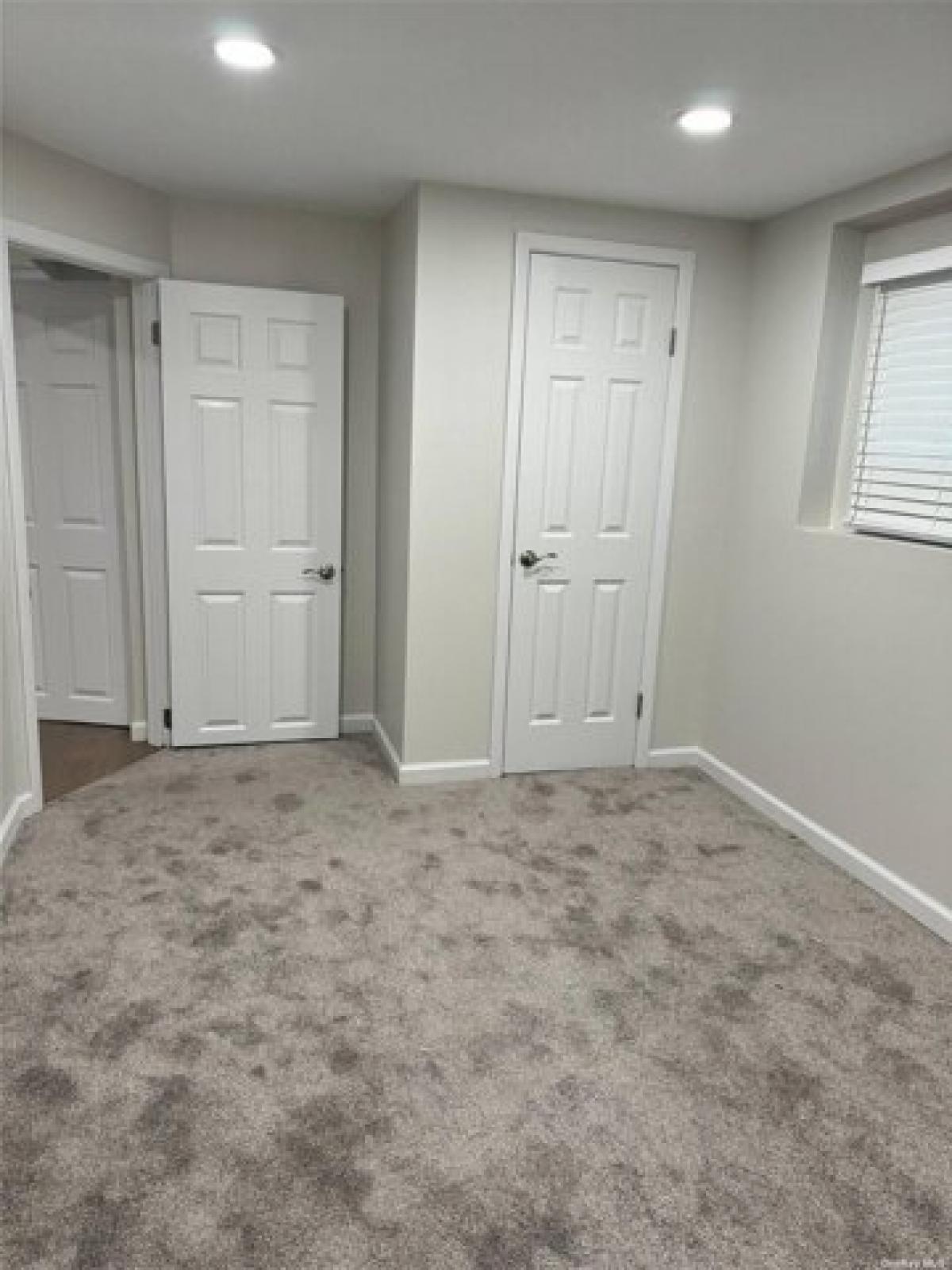 Picture of Home For Rent in Commack, New York, United States