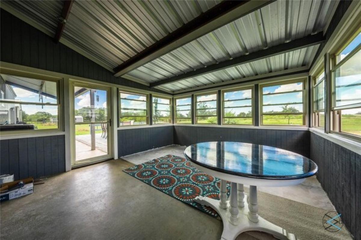 Picture of Home For Sale in Malakoff, Texas, United States