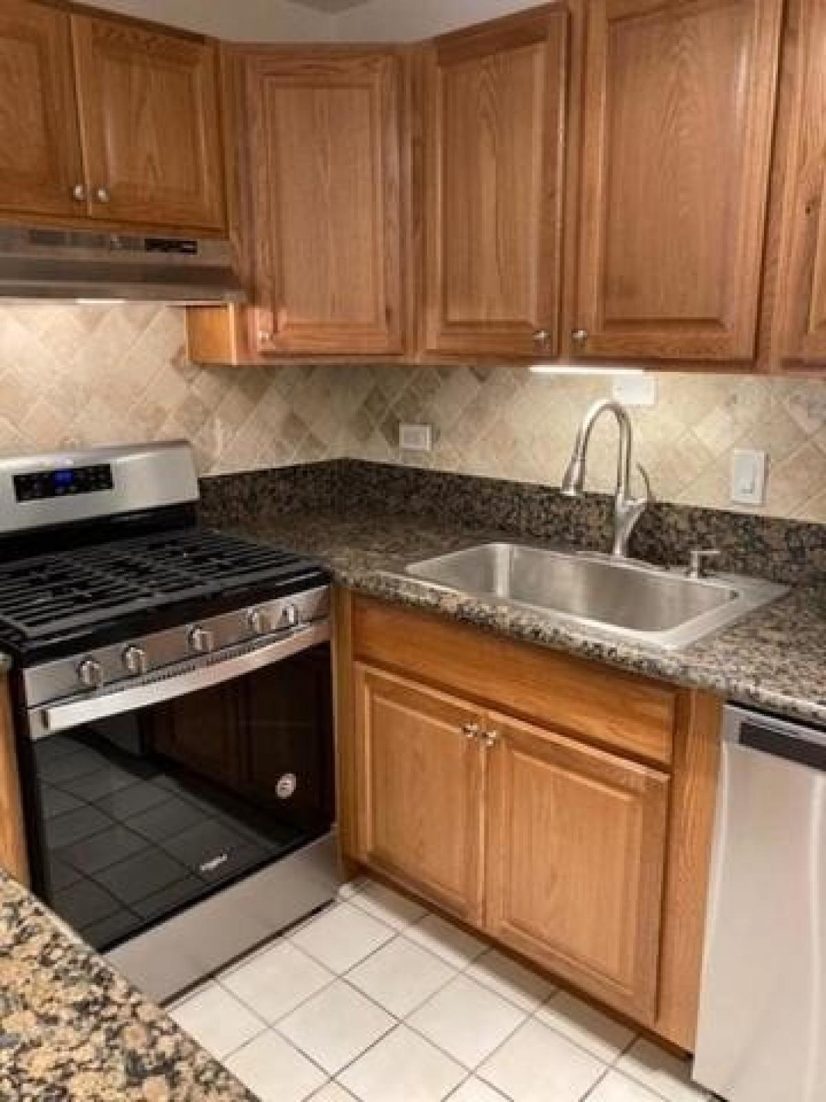 Picture of Apartment For Rent in Oak Lawn, Illinois, United States