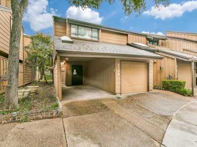 Home For Sale in Farmers Branch, Texas