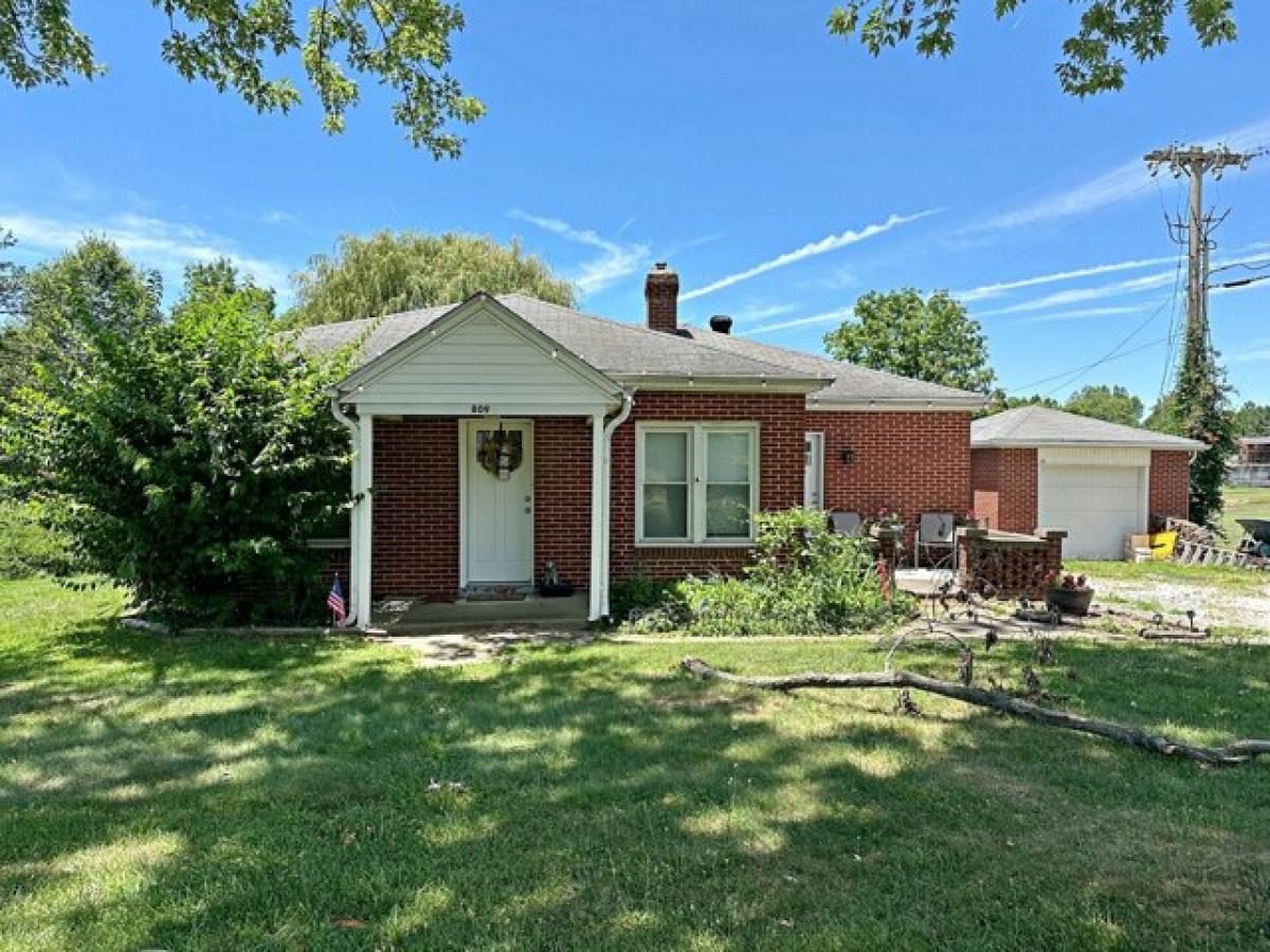 Picture of Home For Sale in Washington, Indiana, United States