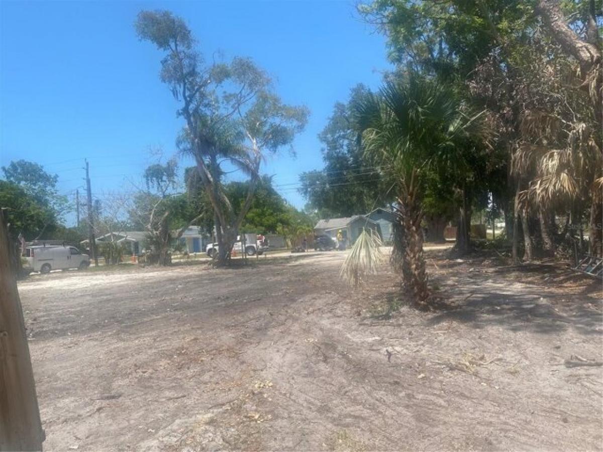 Picture of Residential Land For Sale in Sarasota, Florida, United States