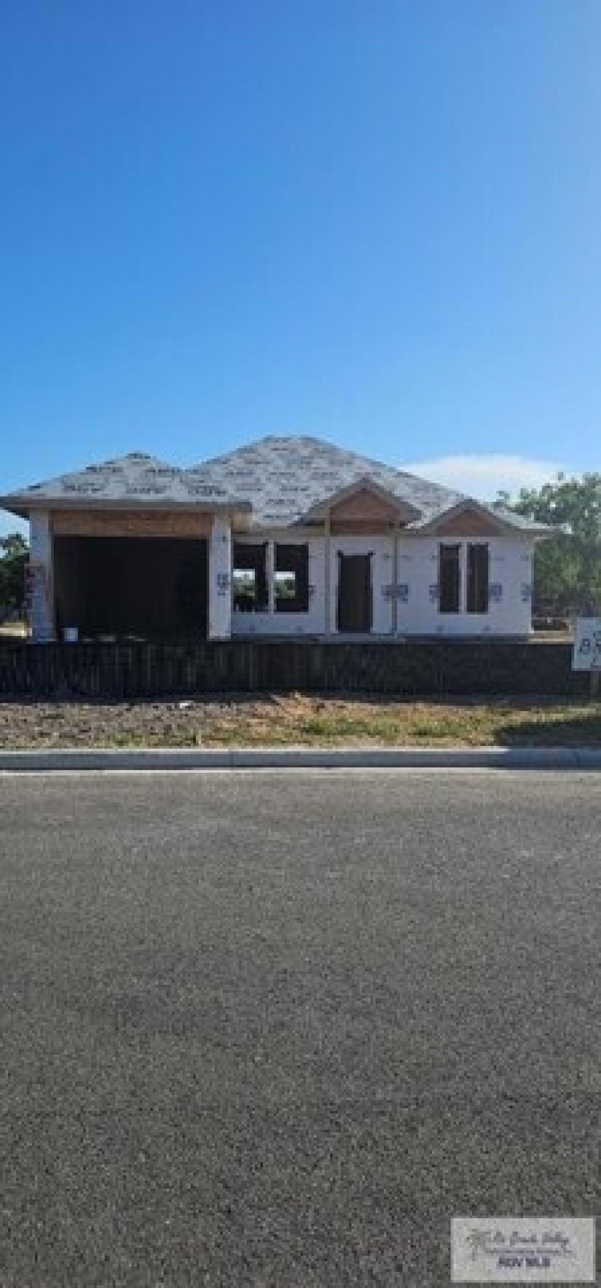 Picture of Home For Sale in Harlingen, Texas, United States