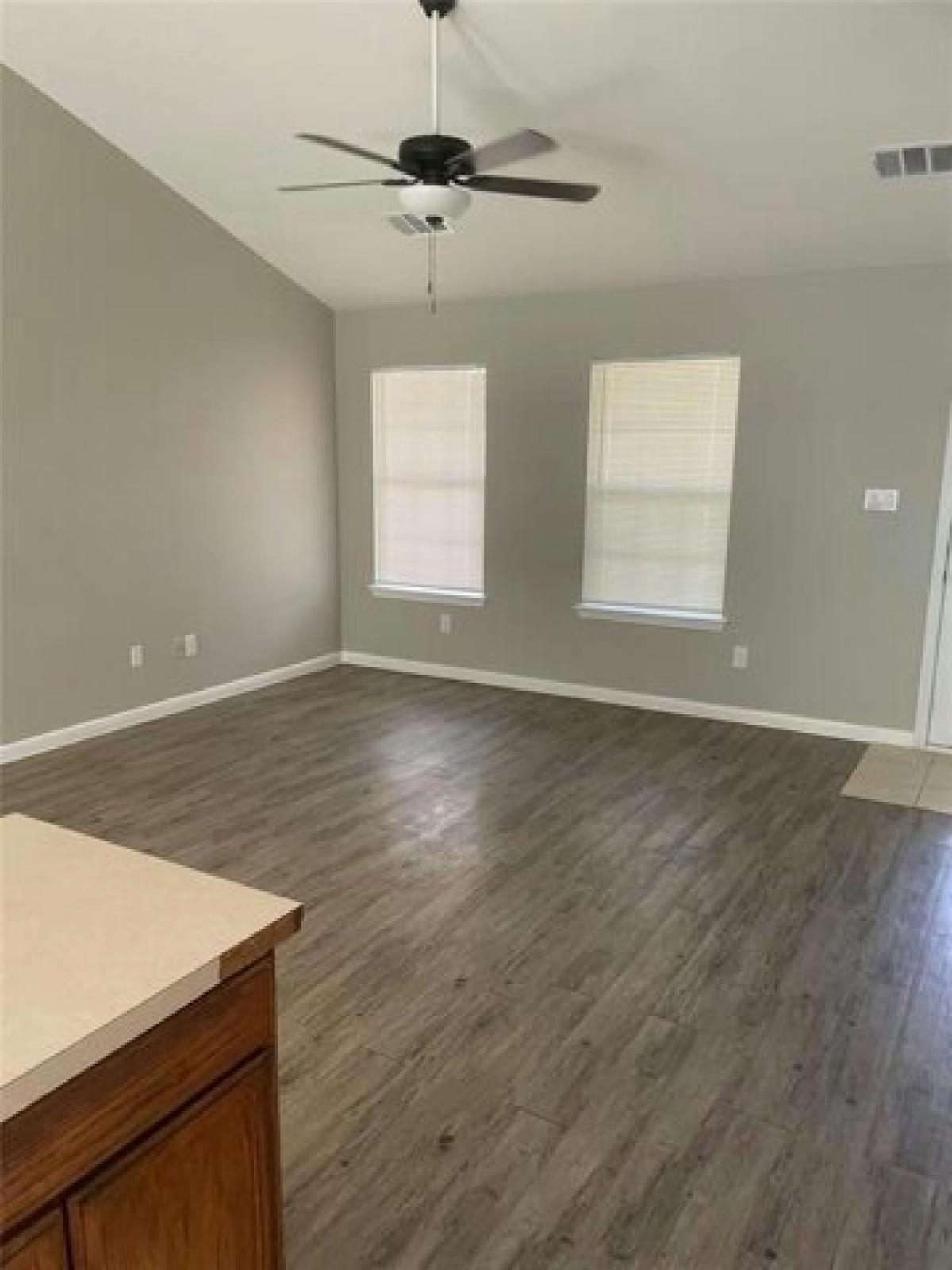 Picture of Home For Rent in Taylor, Texas, United States