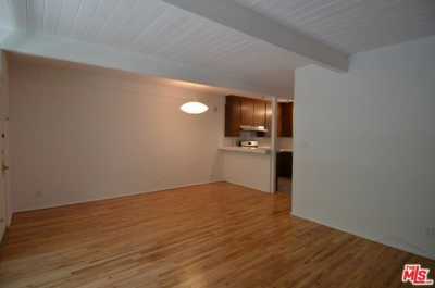 Apartment For Rent in Santa Monica, California