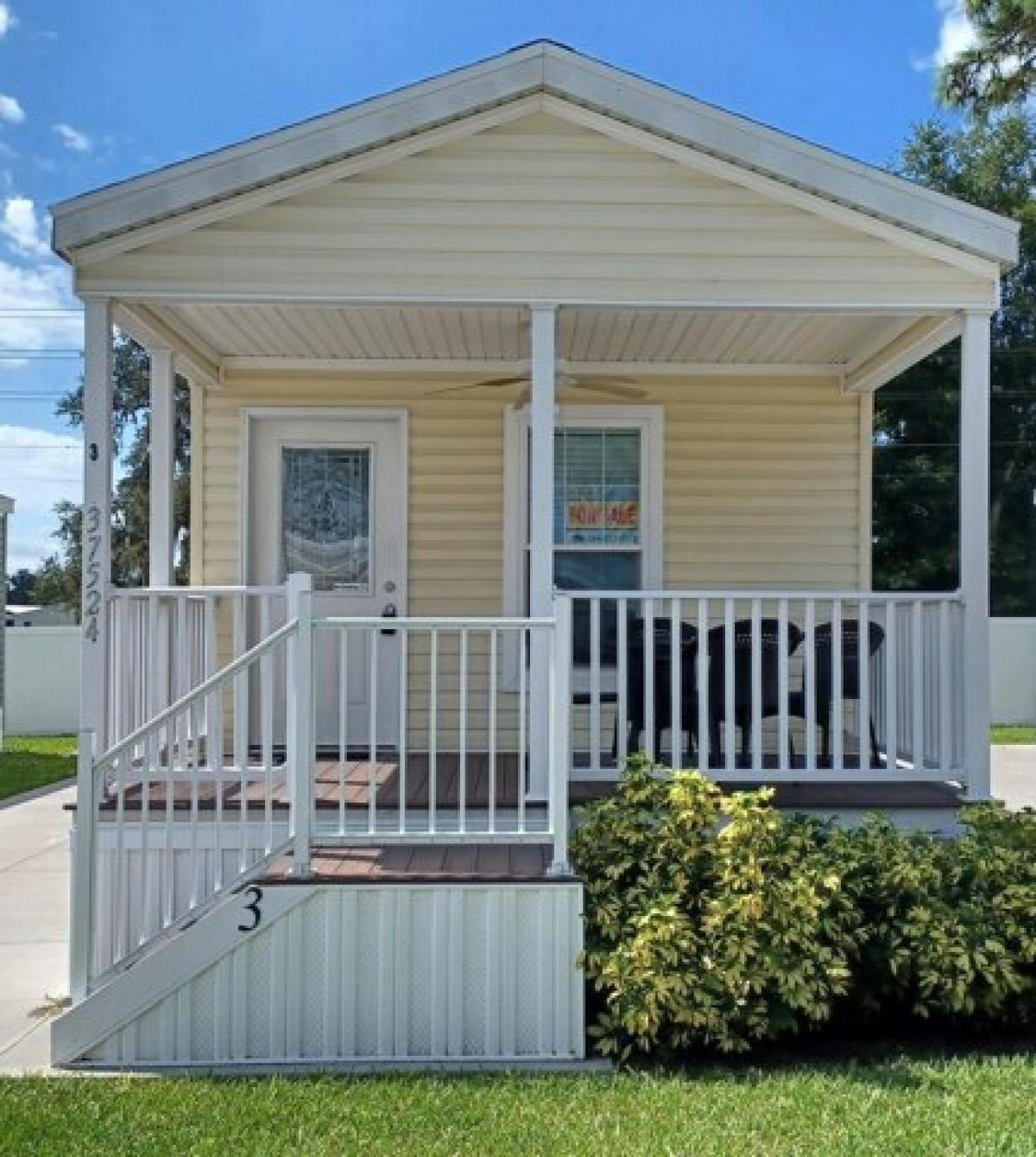 Picture of Home For Sale in Zephyrhills, Florida, United States