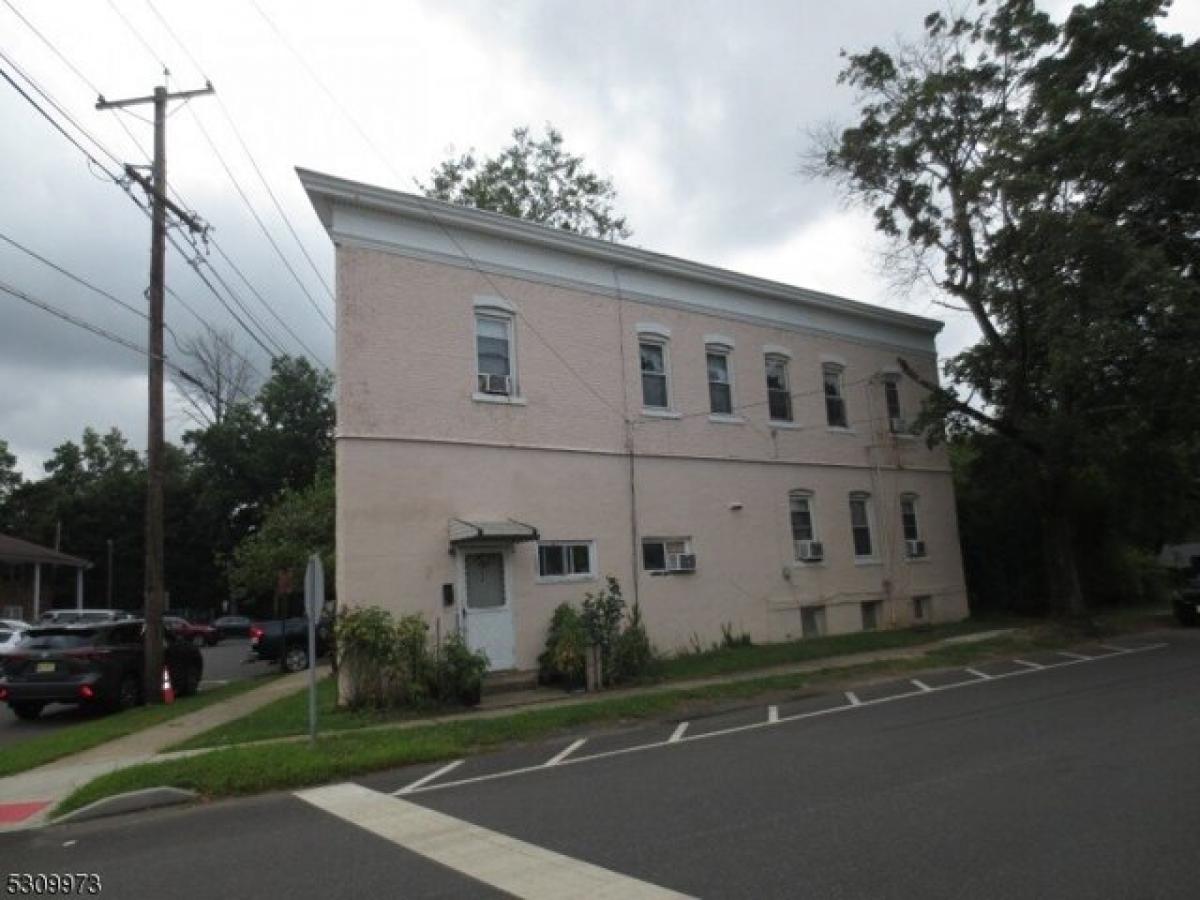 Picture of Home For Sale in Dunellen, New Jersey, United States