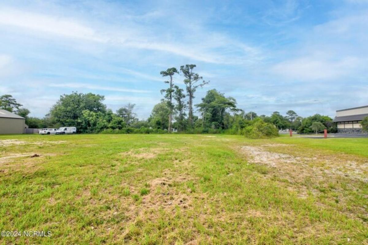 Picture of Residential Land For Sale in Morehead City, North Carolina, United States