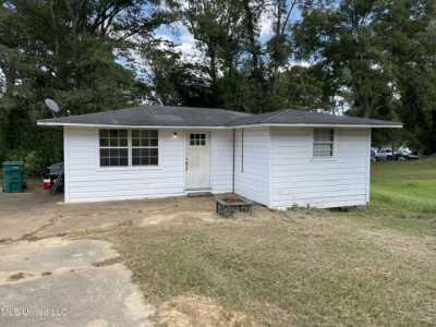 Home For Sale in Carthage, Mississippi