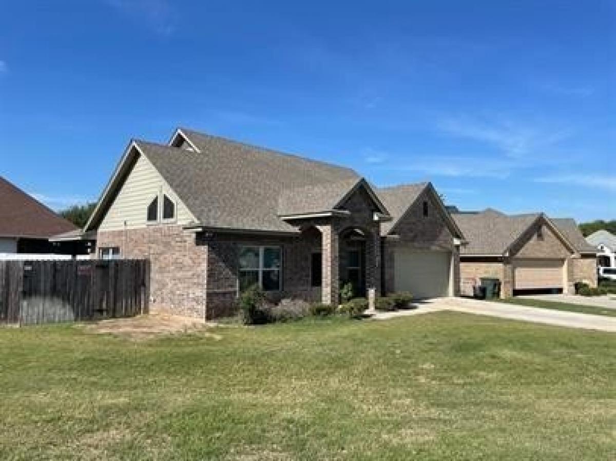 Picture of Home For Rent in Granbury, Texas, United States