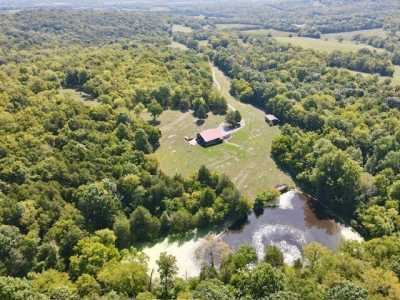 Home For Sale in Petersburg, Tennessee