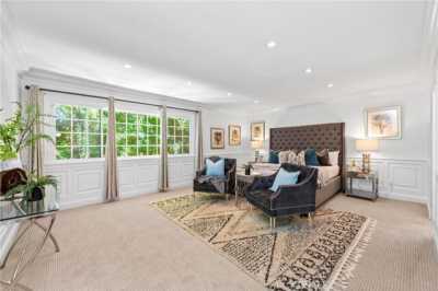 Home For Sale in Tarzana, California