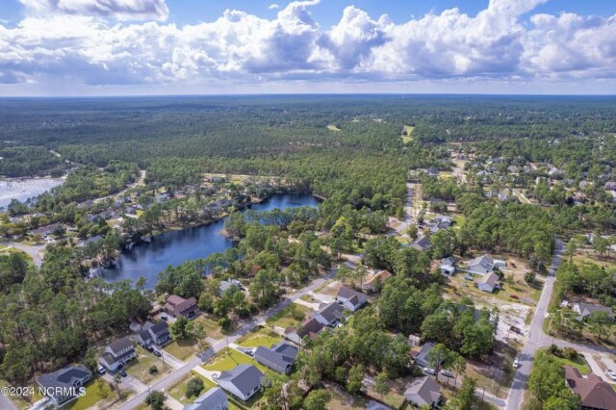 Picture of Home For Sale in Southport, North Carolina, United States