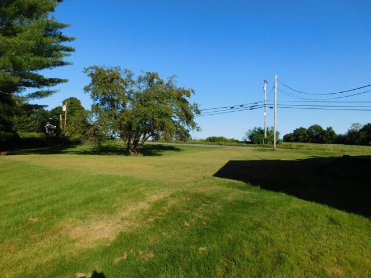 Picture of Home For Sale in Winslow, Maine, United States