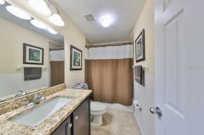 Home For Sale in Lithia, Florida