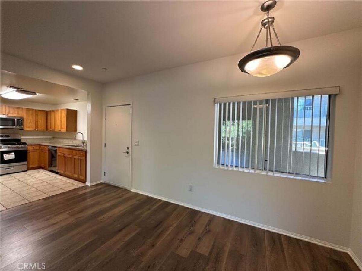 Picture of Home For Sale in Canoga Park, California, United States