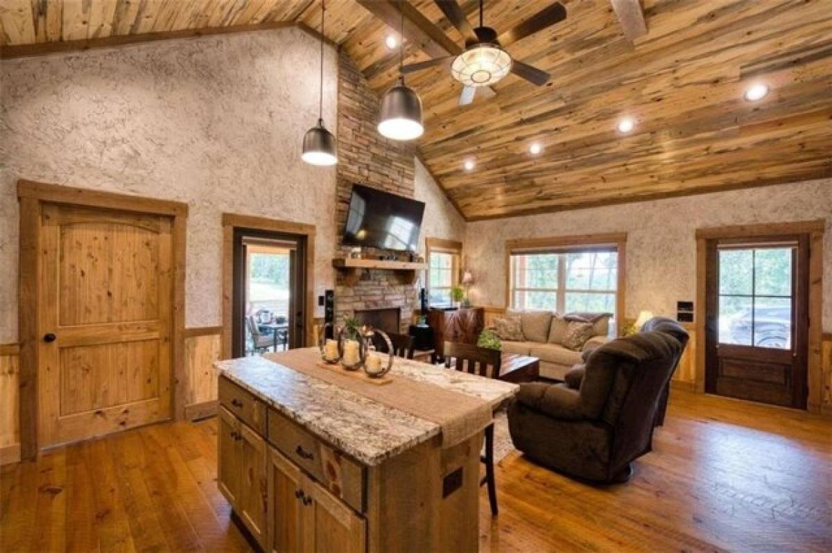 Picture of Home For Sale in Ellijay, Georgia, United States