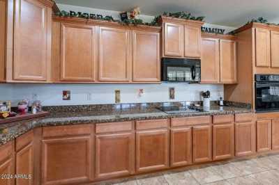 Home For Sale in New River, Arizona